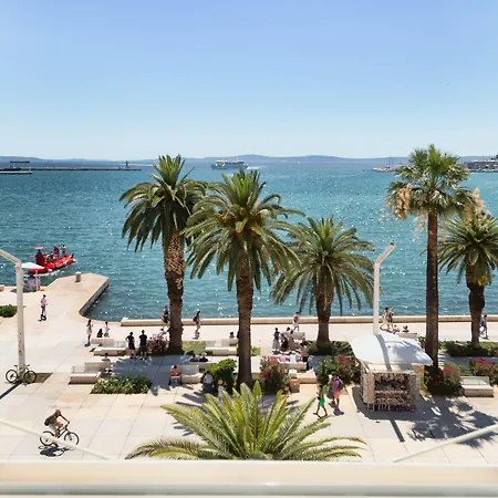 Gostinjska kuća Palms Promenade Luxury Split