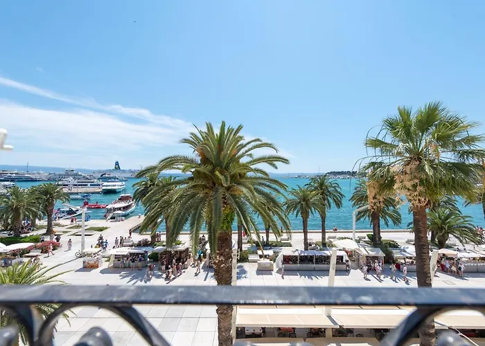 Gasthuis Palms Promenade Luxury Split