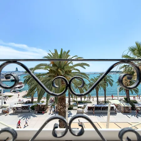 Palms Promenade Luxury Affittacamere