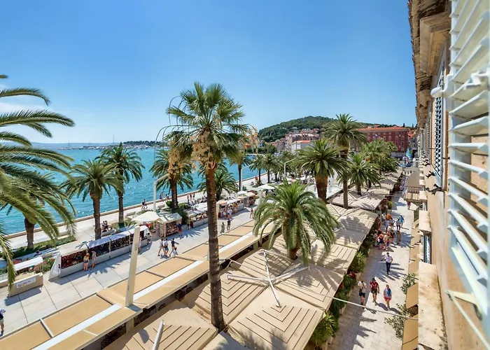 Palms Promenade Luxury Gasthof Split